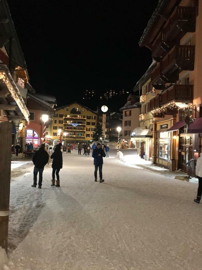 Le Refuge Du Montagnard, Arc 1950, Skis Aux Pieds, Spa Les Arcs  外观 照片